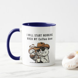 モダンでおかしいタイポグラフィのコーヒーマグ カウボーイが注ぐ マグカップ