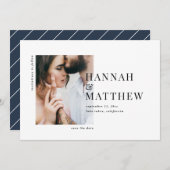 モダンでおしゃれなタイポグラフィーの写真ウェディング セーブザデート (正面/裏面)