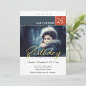 モダンでおしゃれな筆記体フォト　あらゆる年齢の誕生日 招待状 (スタンド正面)