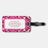 モダンではっきりしたで赤いピンクのガーリーなイカットの種族パターン ラゲッジタグ (裏面横)