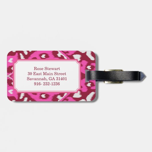 モダンではっきりしたで赤いピンクのガーリーなイカットの種族パターン ラゲッジタグ (裏面横)