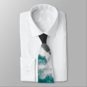 モダンでアートなティール(緑がかった色)の暗藍色の海のビーチの波 ネクタイ (タイ)