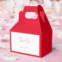 モダンでエレガントなチェリーレッドの結婚式 フェイバーボックス