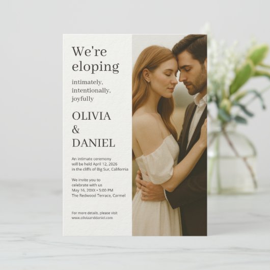 モダンでエレガントなミニマルな写真付きの結婚式の逃避行の招待状 招待状 (スタンド正面)