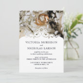 モダンでエレガントなリングと花のクラシックな結婚式 招待状 (スタンド正面)