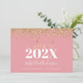 モダンでエレガントな卒業式のピンクゴールドスクリプト 招待状 (スタンド正面)