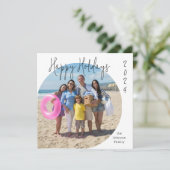 モダンでエレガントな家族写真のハッピー ホリデー 2024 シーズンカード (スタンド正面)