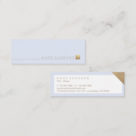 モダンでエレガントな最小主義の金ゴールドのアクセントのパステル調の青 スキニー名刺 (正面/裏面)