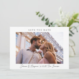 モダンでエレガントな結婚式の2枚の写真のミニマリストスクリプト セーブザデート