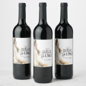 モダンでエレガントな花嫁がウェディングドレスを着たブライダルシャワーのデザイン ワインラベル (ボトル)