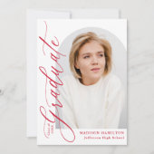 モダンでエレガントな赤いカリグラフィー写真 卒業式 招待状 (正面)