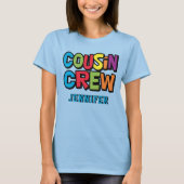 モダンでカラフルな従兄弟クルーの家族再会 Tシャツ (正面)