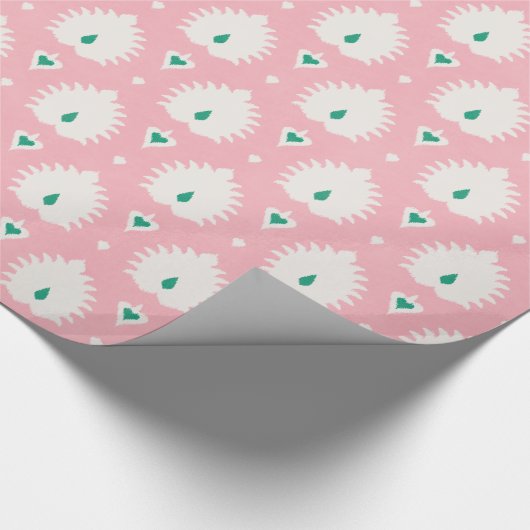 モダンでシックなパステル調ピンクの緑のイカットパターン ラッピングペーパー (角)