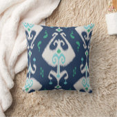 モダンでシックな濃紺および白のイカットは置きます クッション (ブランケット)