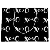 モダンでシックな白黒XOXOの大きいギフトバッグ ラージペーパーバッグ (正面)