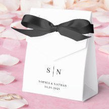 モダンでシンプルな白と黒の結婚式