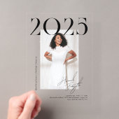 モダンでスタイリッシュな雑誌風デザインの卒業写真パーティー アクリル招待状 (インサイチュ (ポータブル))