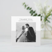 モダンでミニマルで柔らかい灰色の結婚式は写真感謝していしています サンキューカード (スタンド正面)