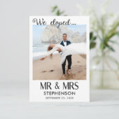 モダンでミニマルな写真での結婚発表 (スタンド正面)