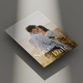 モダンでミニマル、エレガントなバーガンディーの結婚式 セーブザデート