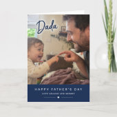 モダンで上品な青いDada筆記体の父の日フォトカード カード (正面)
