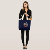 モダンで中国のなライオン ラージトートバッグ (正面(モデル))