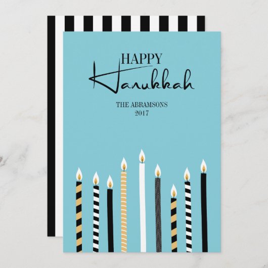 モダンで幸せなハヌカーは休日カードの良否を明りにすかして調べます シーズンカード (正面/裏面)