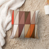 モダンで幾何学的な三角形、ベージュ色、赤いブラウン クッション (ブランケット)