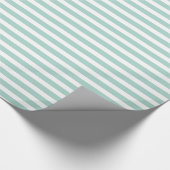 モダンで真新しい緑色のストライプパターン ラッピングペーパー (角)