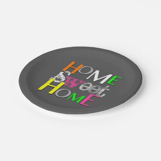 モダンで粋でカラフルな家の甘い家 ペーパープレート (アングル)