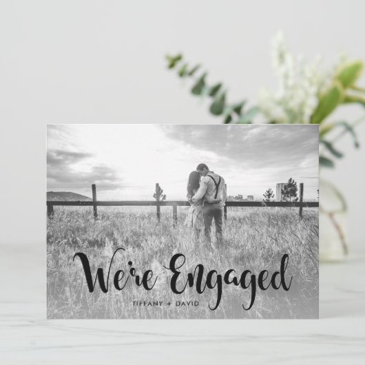 モダンで黒い上敷が付いている婚約パーティ|の写真 招待状 (スタンド正面)