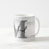 モダンとクラシック大理石モノグラム文字M コーヒーマグカップ (正面右)