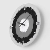 モダンなろうけつ染めの円-灰色の色合い ラージ壁時計 (傾斜)