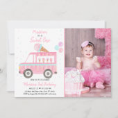 モダンなアイスクリームトラックのスイートワンバースデー 招待状 (正面)