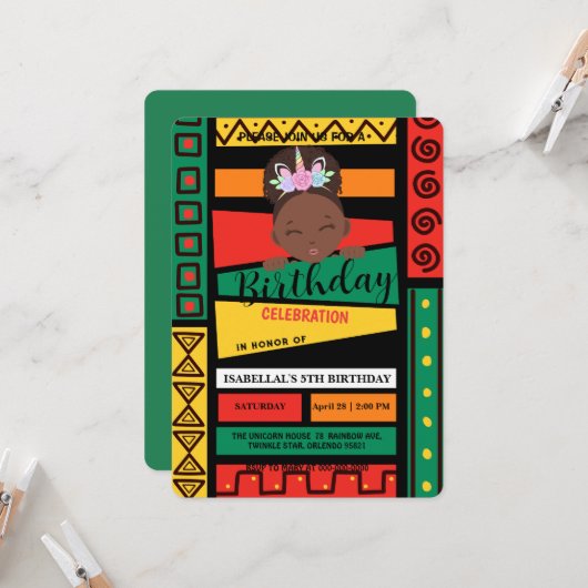 モダンなアフロの黒人アメリカ人の女の子の誕生日パーティー 招待状 (正面/裏面インサイチュ)