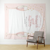 モダンなアーチ型のピンクのブライダルシャワーとバブルバックドロップ タペストリー (インサイチュ(横))