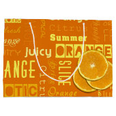 モダンなオレンジタイポグラフィのフルーツの切れ ラージペーパーバッグ (裏面)