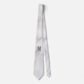 モダンなオーダーメイドの個性的なイニシャルと名前 ネクタイ (正面)