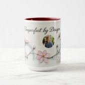 モダンなカフェスタイルにマッチする個性的なデザイン マグカップ (中央)