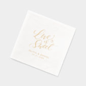 モダンなカリグラフィーの結婚式 "love is sweet" 箔ナプキン (左)