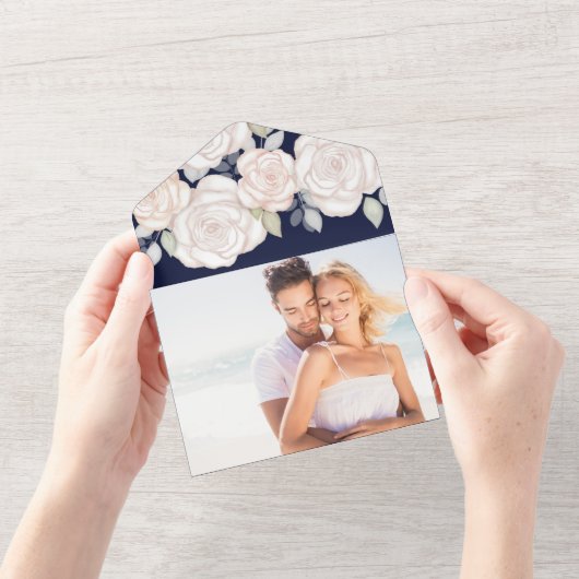 モダンなグリーンの水彩QRコード画像 ネイビー オールインワン招待状 (開いている状態)