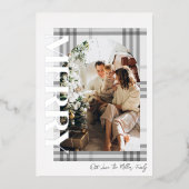 モダンなグレーとチェックのファミリーフォト 箔シーズンカード (正面)