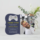 モダンなゲームオーバー写真バチェラーパーティー招待状 招待状 (スタンド正面)