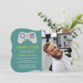 モダンなゲームオーバー写真バチェラーパーティー招待状 招待状 (スタンド正面)