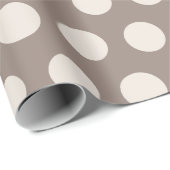 モダンなコニャックとクリームの水玉模様のクリスマス ラッピングペーパー (ロールコーナー)