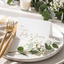 モダンなゴールドとホワイトの結婚式テーブル プレイスカード