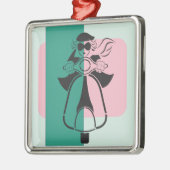 モダンなスクーターの女の子 メタルオーナメント (左)