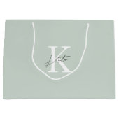 モダンなセージのモノグラム 花嫁の友達へのプレゼント ギフトバッグ (正面)