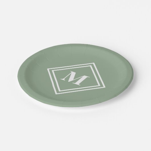 モダンなセージグリーンのモノグラム ペーパープレート (アングル)