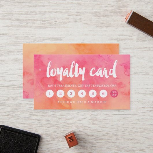 モダンなタイポグラフィのピンクの珊瑚の水彩画のロイヤリティ ロイヤリティカード (正面/裏面インサイチュ)